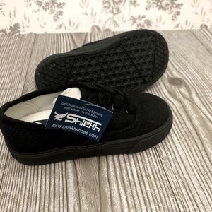 black canvas shoes kids size 8